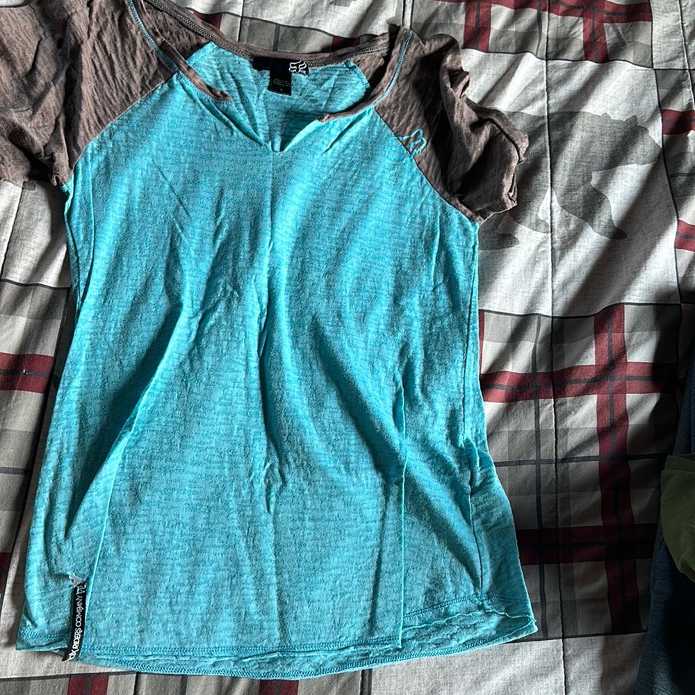 Fox riders company blue and brown  t shirt size small